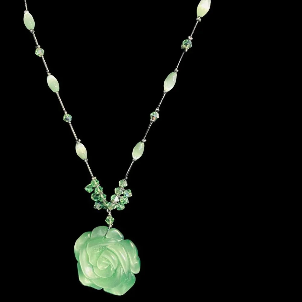 Dabby Reid Green Rose Pendant Necklace Beaded Handmade Adjustable Nature Jewelry